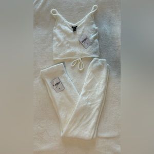 NWT White Furry Fluffy Small Forever 21 Set Crop Top Jogger Pant Cream 2 Piece